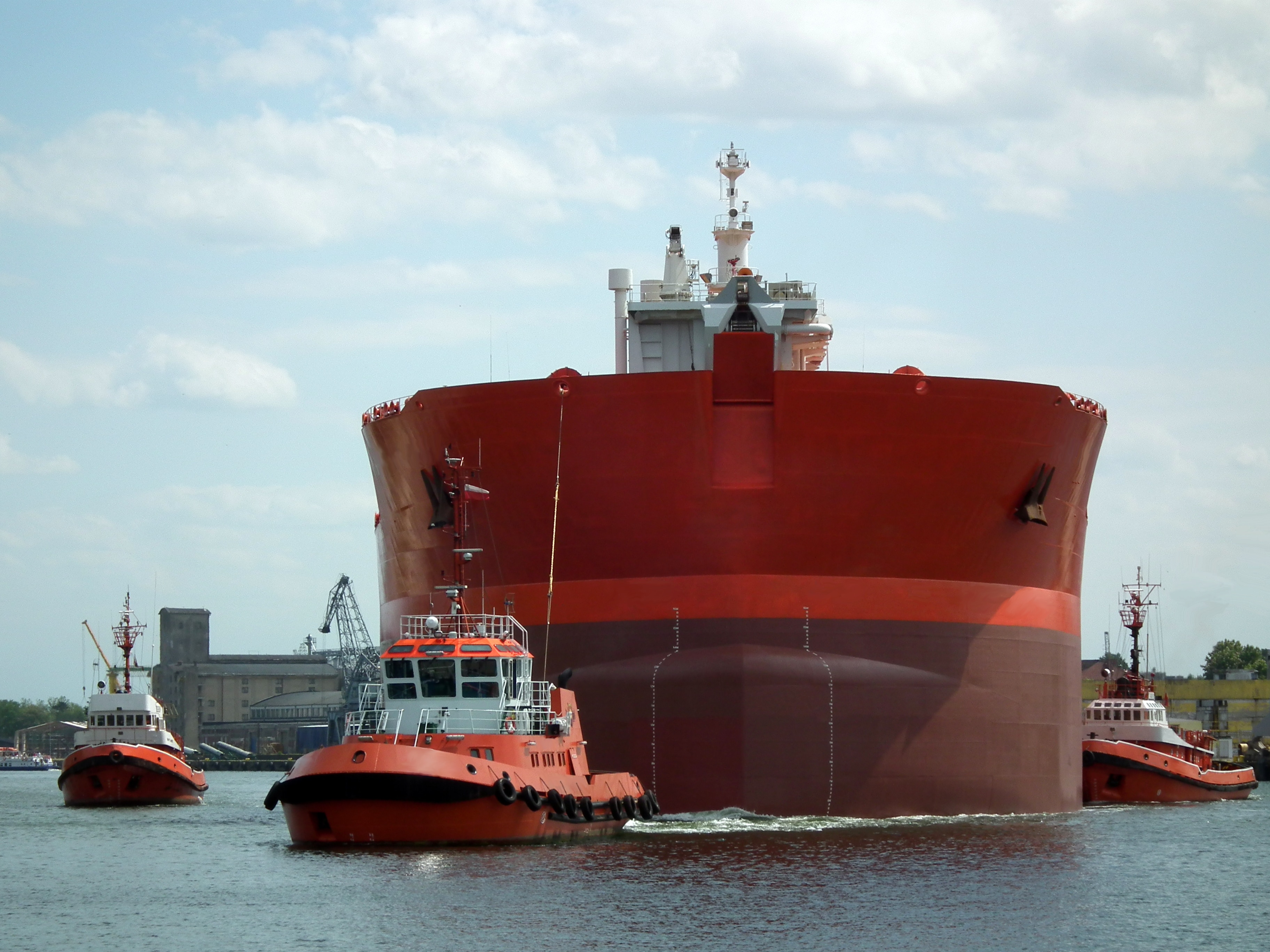 Maritime tug and tow rope made with Solstice Spectra fiber