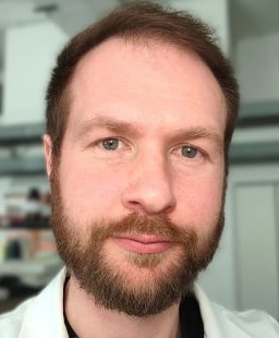 Dr. Roman Neufeld